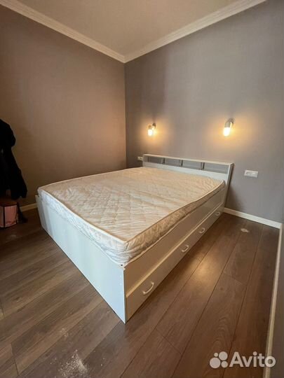 Кровать двухспальная