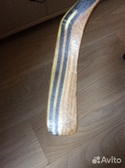 Профессиональная хоккейная клюшка