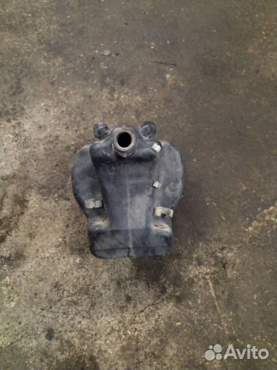 Бачок омывателя MAN TGX 2008 81264810079