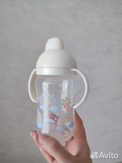 Поильник-непроливайка Lubby с силиконовым носиком