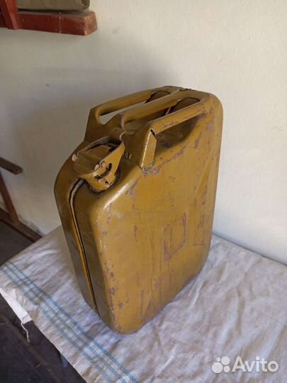 Канистра металлическая 20 л