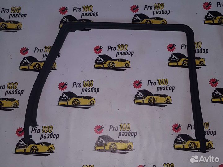 Range rover sport L320 рамка стекла двери