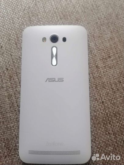 Телефон Asus Zenfone 2 550kl