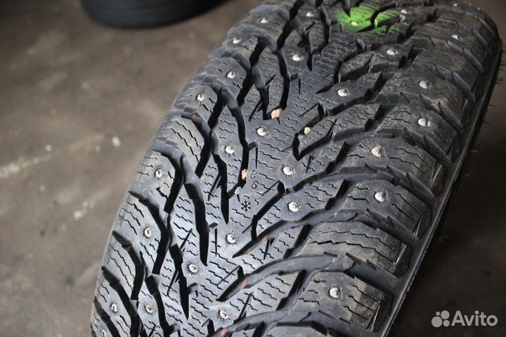 Nokian Tyres Hakkapeliitta 9 235/45 R19