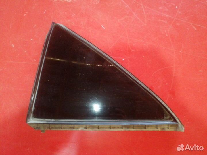 Стекло угловое заднее левое Toyota Camry XV40