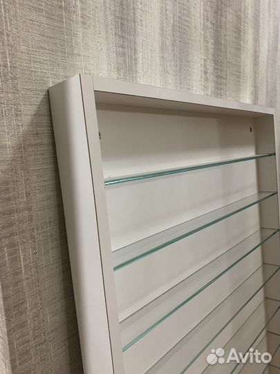 Полка настенная для гель-лаков