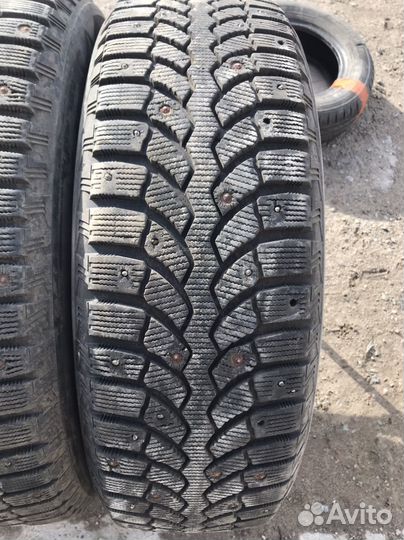 Bridgestone Blizzak Spike-01 235/65 R18 110T