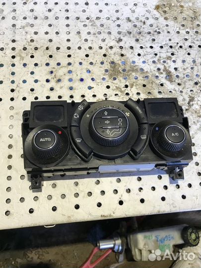 Блок управления климатом Peugeot 3008 1.6 turbo ep