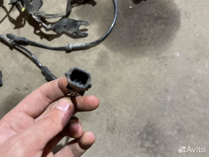 Датчик ABS на Renault Logan 2