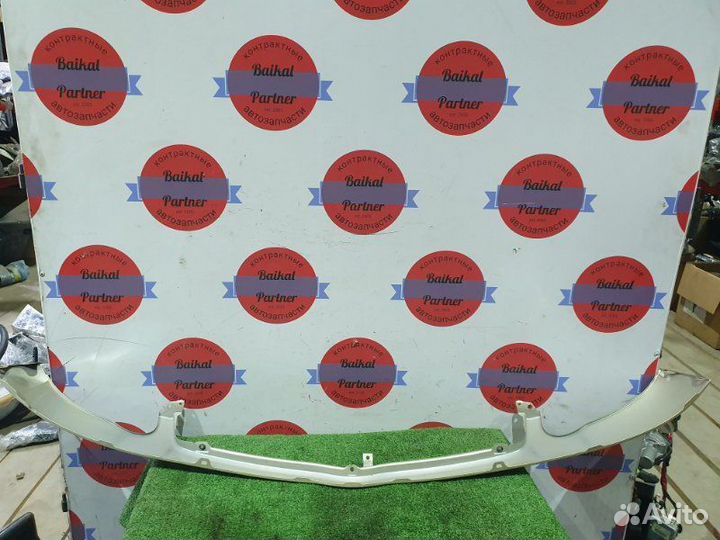 Планка под фару Toyota Funcargo NCP25 1NZ-FE 2005