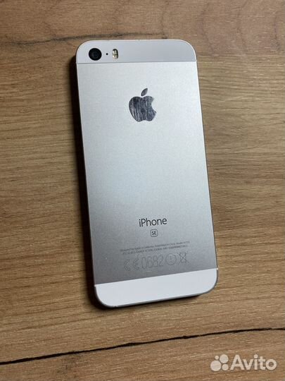 iPhone SE, 16 ГБ