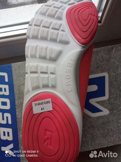 Кроссовки женские, 41