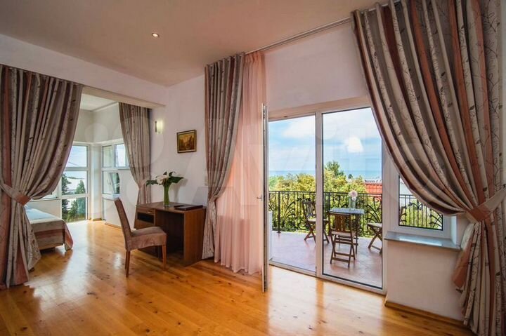 Гостиница, 580 м²