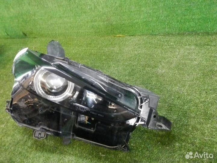 Фара правая Mazda CX-30