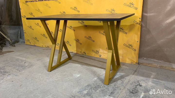 Столы и стулья для кафе и баров