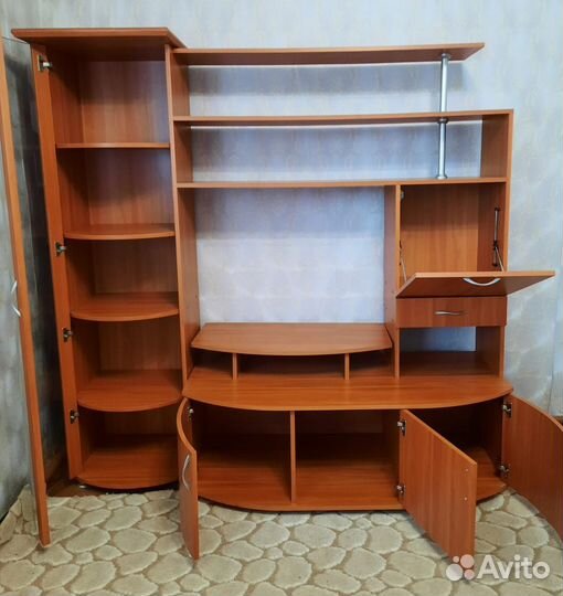 Стенка в гостиную