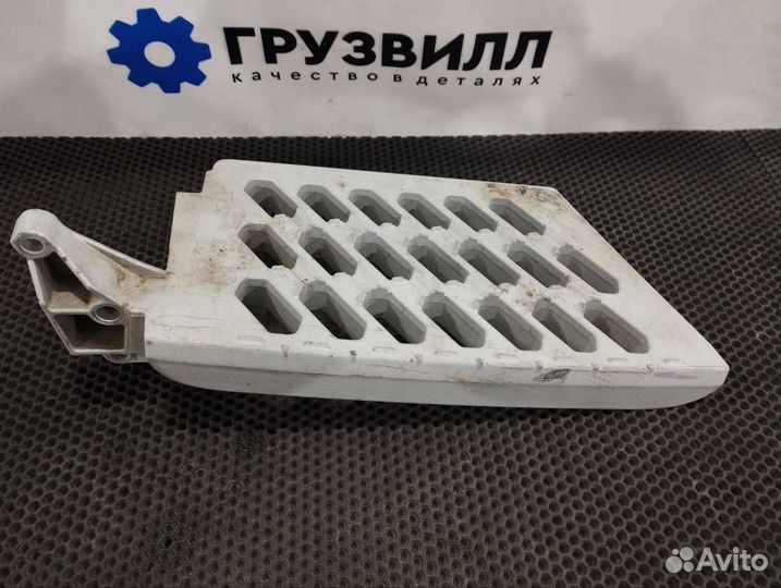 Ступень левая Volvo FH4 82171603