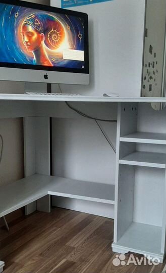 Компьютерный стол