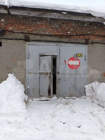 Гараж, > 30 м²