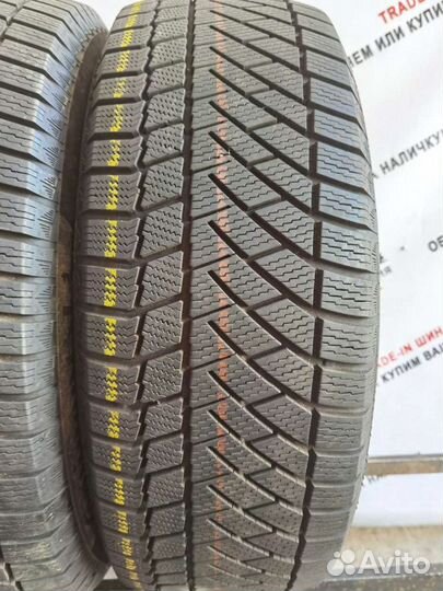 Continental ContiVikingContact 6 235/60 R17 97V