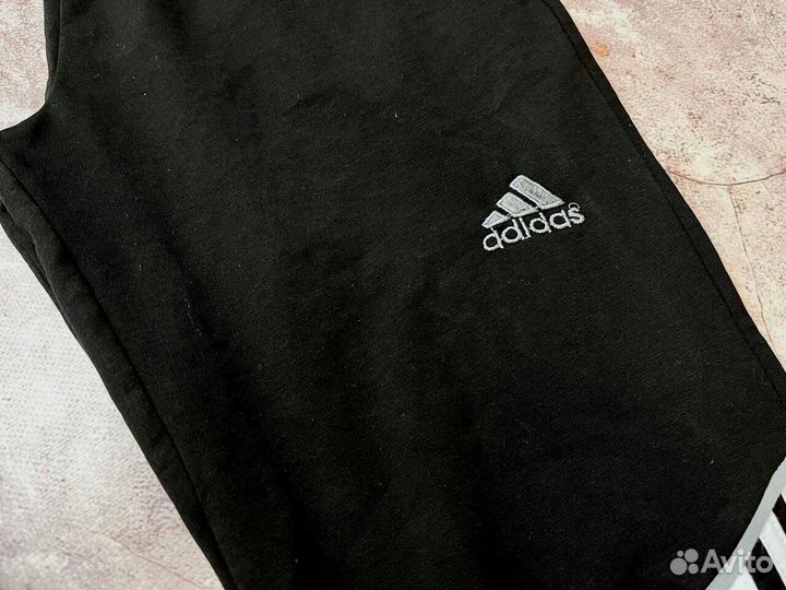 Спортивные костюмы Adidas