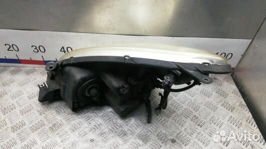 Фара правая toyota corolla verso 2 (BBR03MU01)