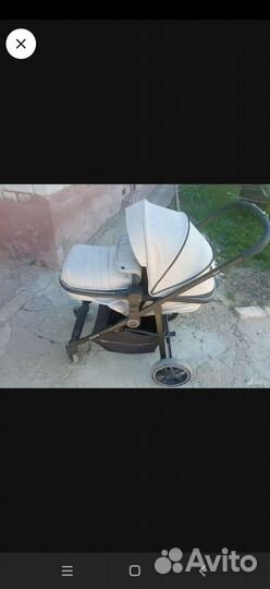 Прогулочная коляска