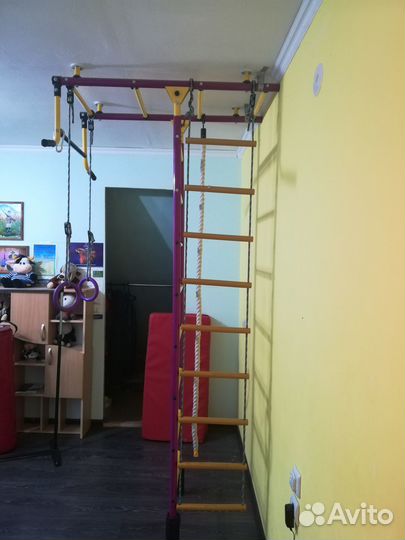 Шведская стенка с турником