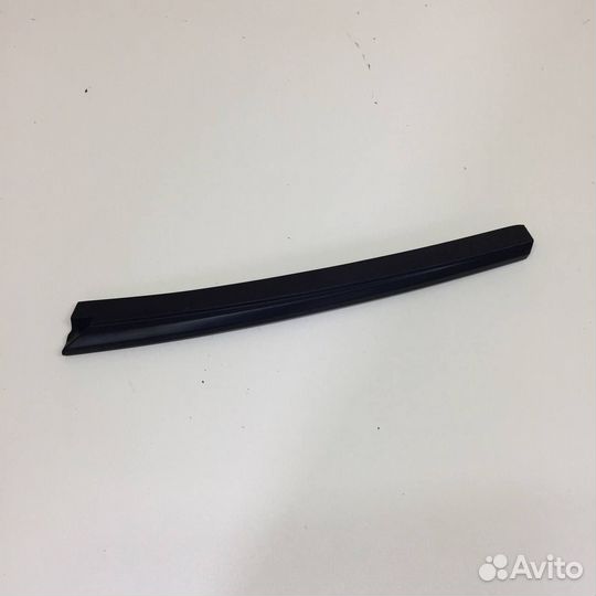 Накладка стекла заднего левого Ford Fusion JU 2002