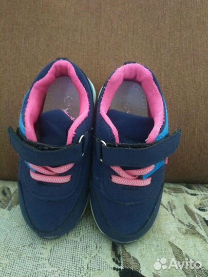 Кроссовки для девочки