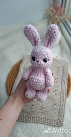 Вязаный заяц