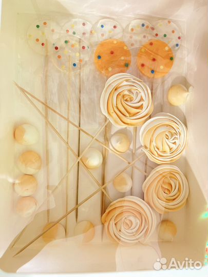 Подарочный набор безе, капкейки, куличи