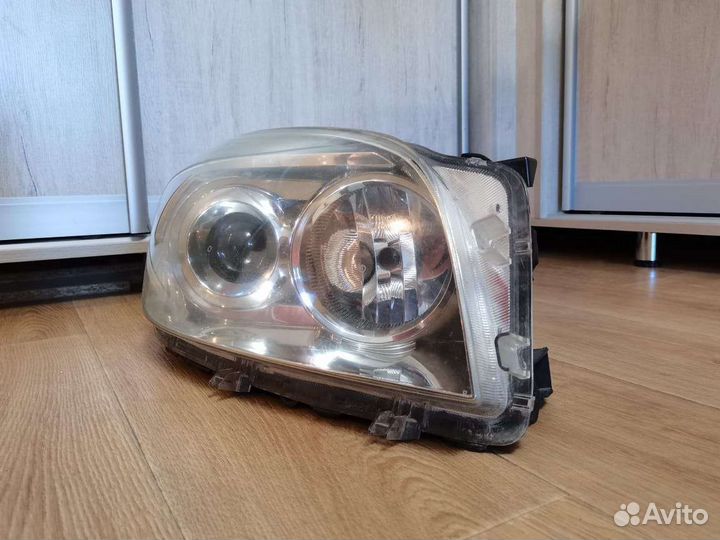 Фара правая Toyota rav 4