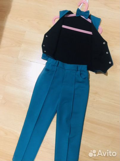 Костюм (брюки, жилетка, бабочка) праздничный 110