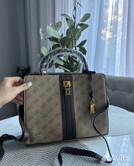 Продам сумку Guess Ginevra шопер новая коллекция