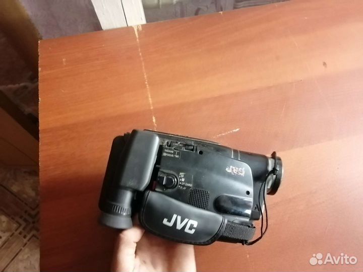 Видеокамера jvc