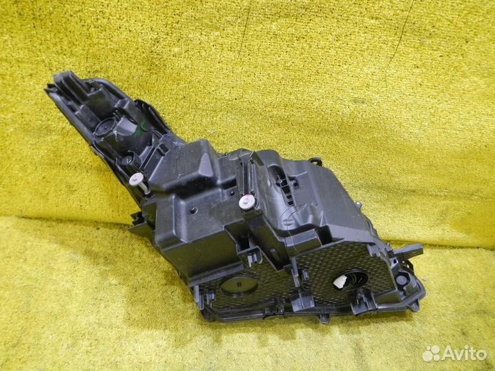 Фара левая Lexus RX200t/RX300/RX350/RX350L/RX450h