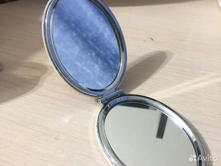 Зеркало маленькое