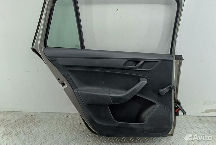 Дверь задняя левая Skoda Rapid