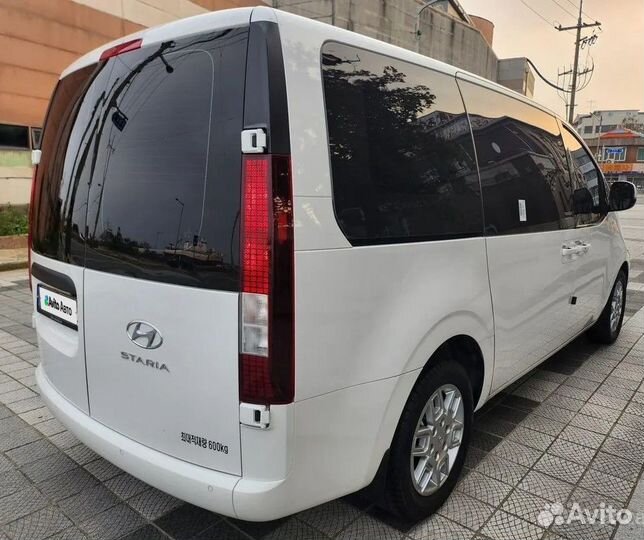 Hyundai Staria 2.2 AT, 2022, 57 000 км