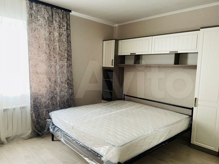 2-к. квартира, 58 м², 4/17 эт.