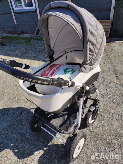 Коляска Futuro