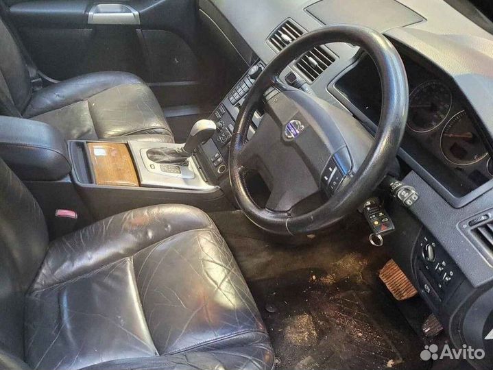 В разборе Volvo XC90