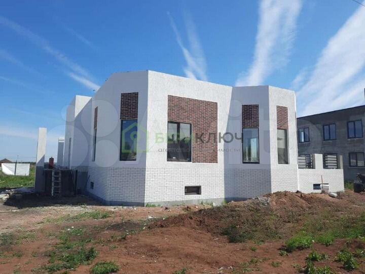 Дом 350 м² на участке 11 сот.