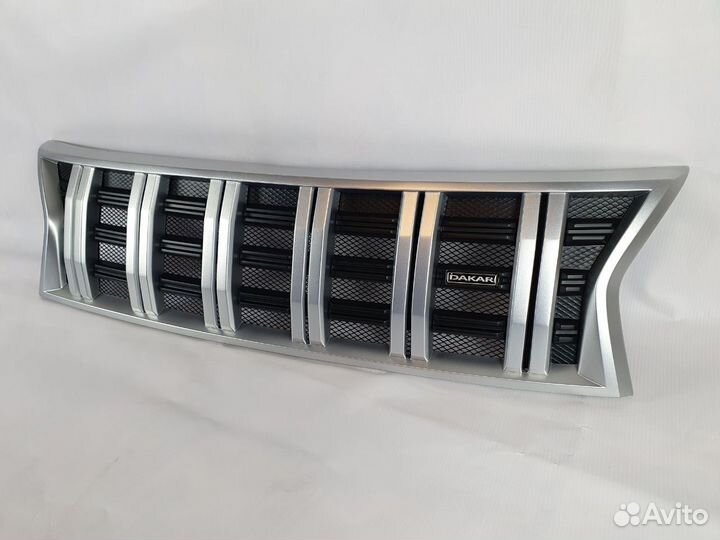 Решетка радиатора Renault Duster 