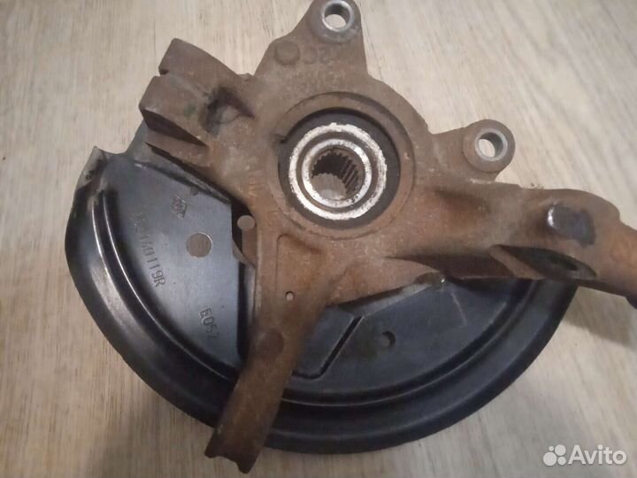 Кулак поворотный передний правый Ренон logan 2