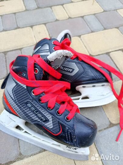 Хоккейные коньки bauer
