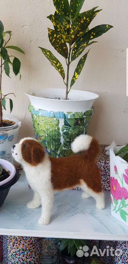 Сенбернар. Валяная фигурка