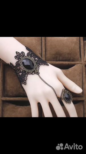 Браслет кружевной с кольцом на цепи