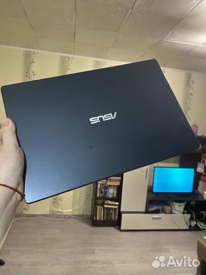 Ноутбук asus E410M